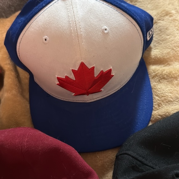 5 hats - Picture 4 of 6